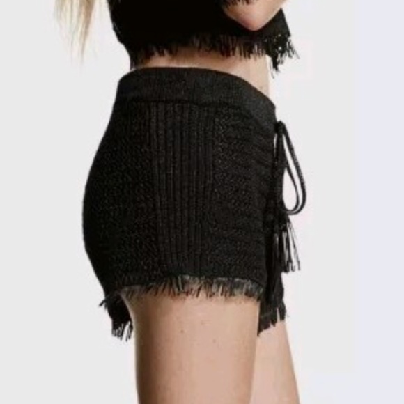 H&M Raffia look Mini Shorts - Picture 3 of 12